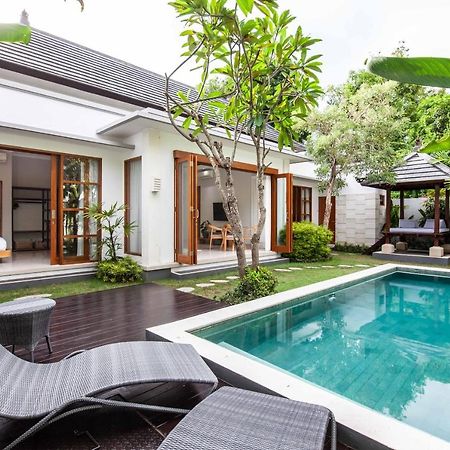 Villa Voyage 4 Seminyak  Luaran gambar